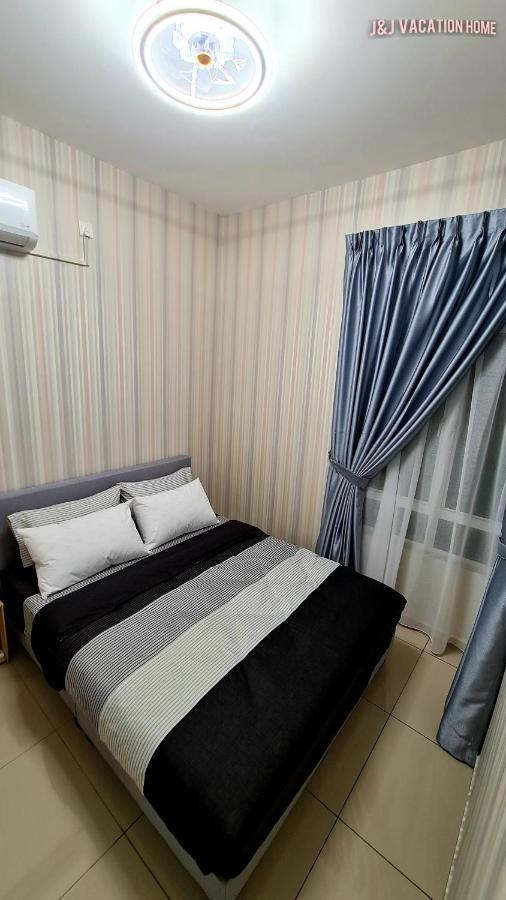 J&J Vacation Home@Novo8 Residence Kampong Tambak Exterior foto